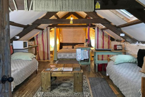 Maesyfelin Isaf Glamping Hay Loft